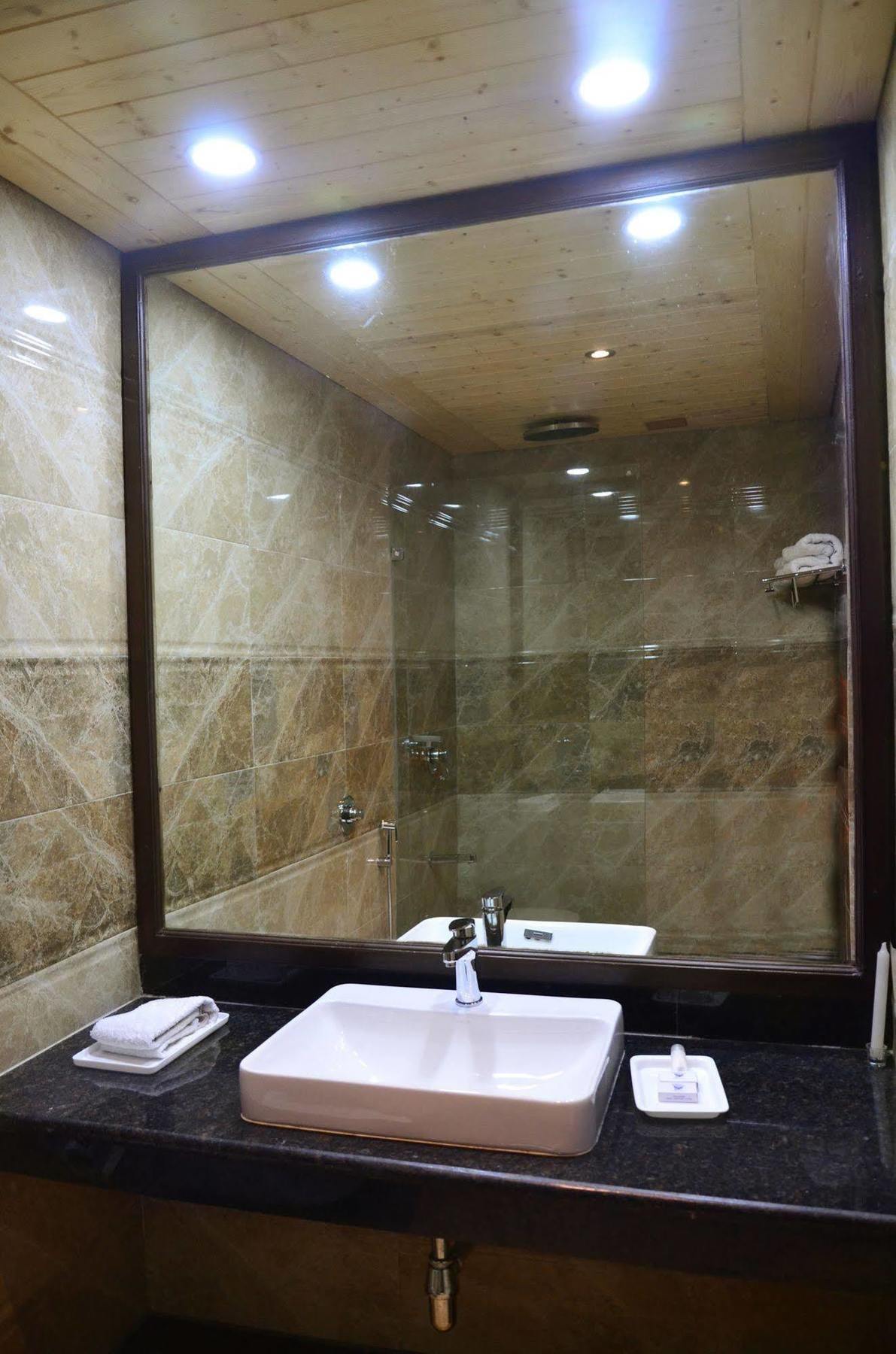 Hotel Manali Heights Exterior foto